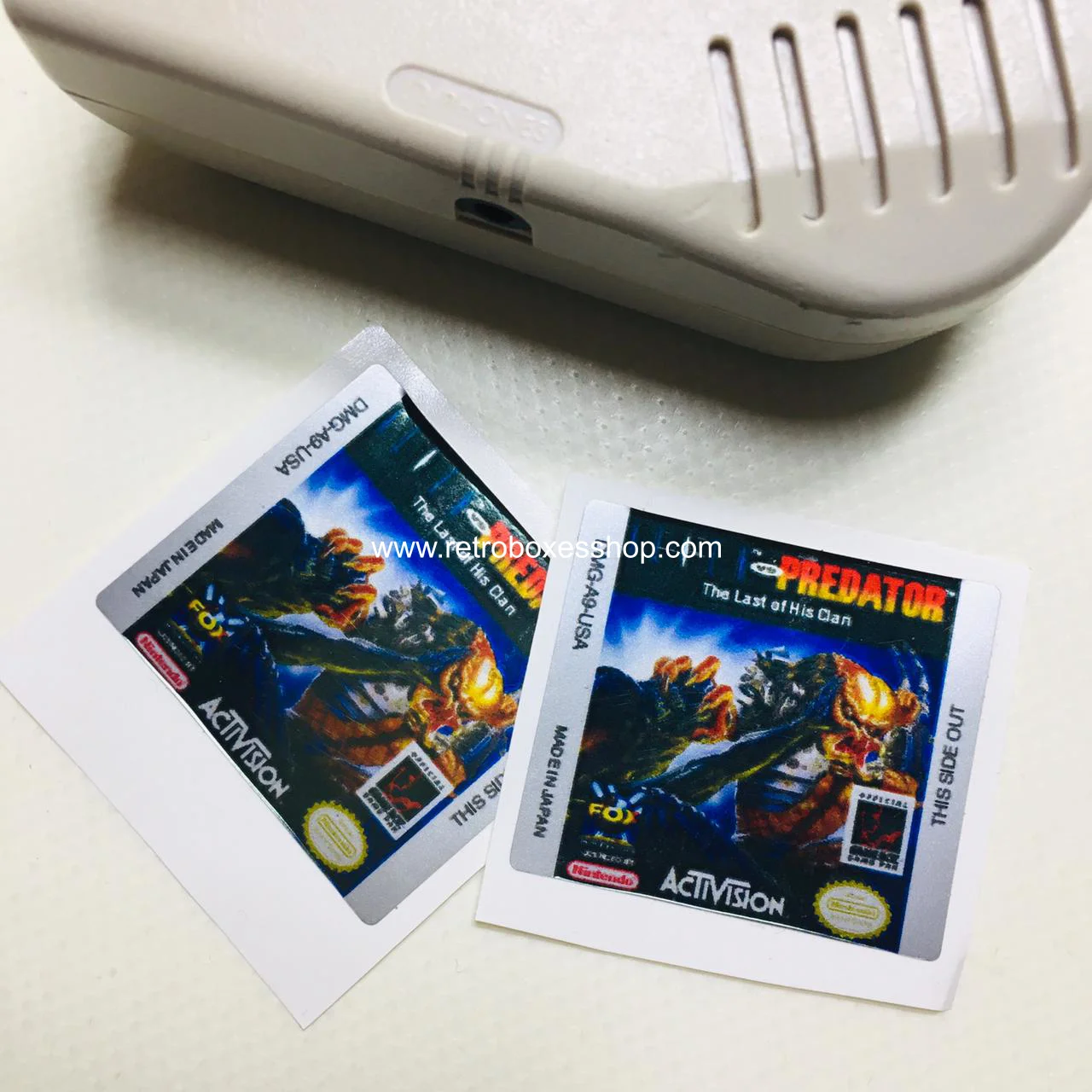Alien vs Predator The Last of His Clan GameBoy Label - Metallic Silver Sides Replacement Sticker - Image 3